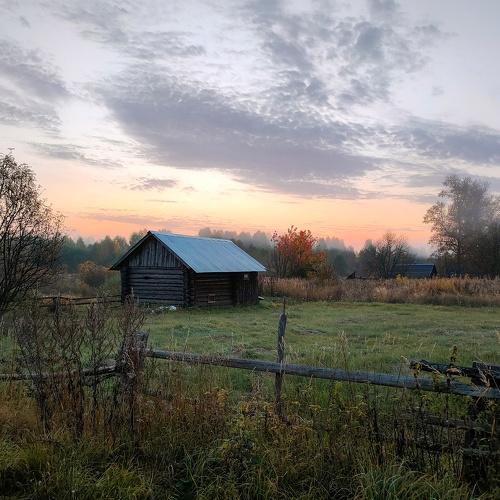 Тишина деревенского рассвета