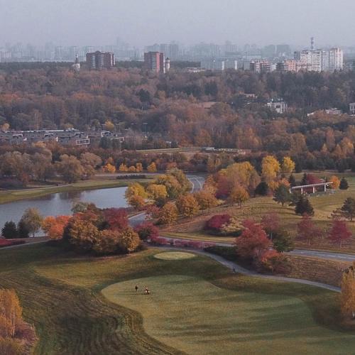 Autumn golf