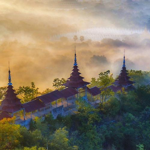 Golden Morning Mandalay hill