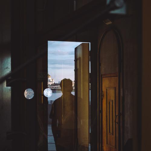 Bound in the dream world