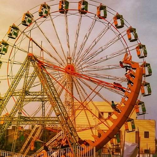 Ferris Wheels and Boat Wheels