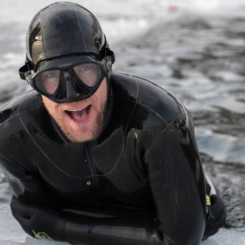 Underice freediving