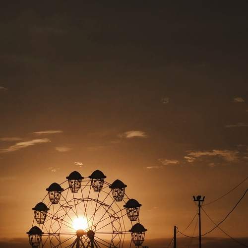The Golden Hour of Ferris Wheel