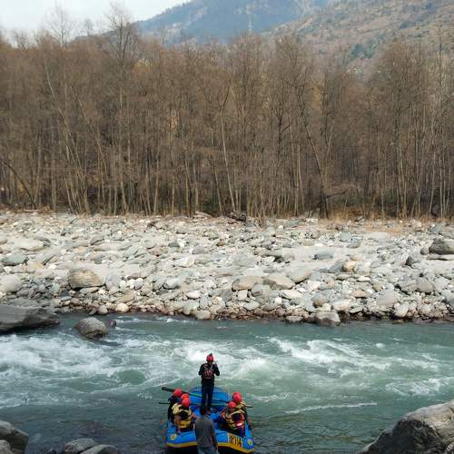 Rafting on mountains