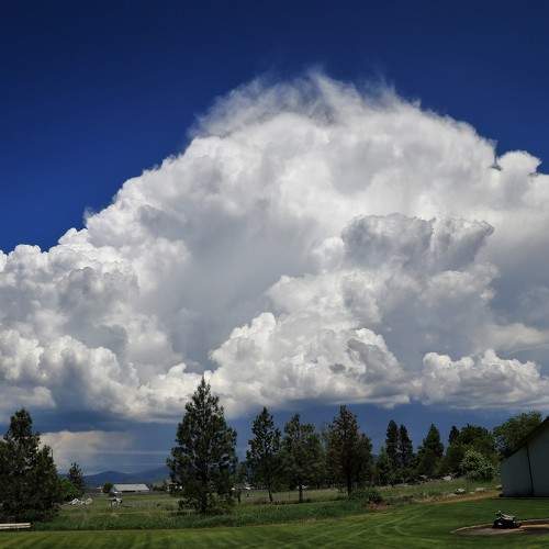 Exploding cloud