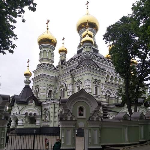 Свято-Никольский храм.