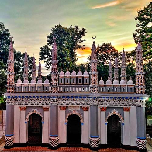 A beautiful Sunset at the Mosque