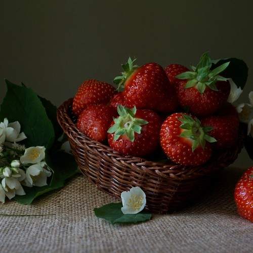 Клубника и жасмин