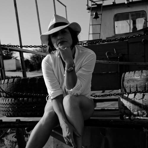 Lady on the ship
