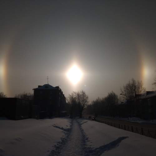 Ясный ледяной день января