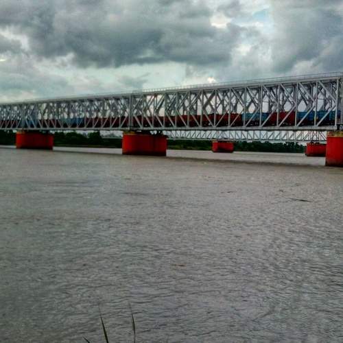 The railway bridge over Rupnarayan
