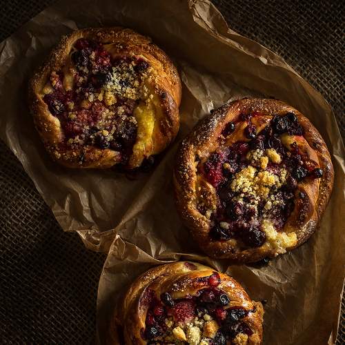 Булочки с ягодами