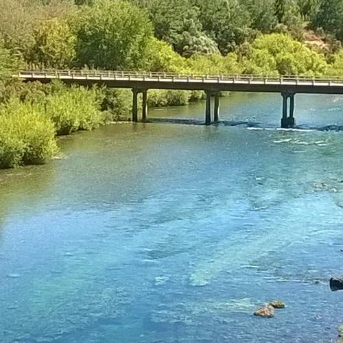 Puente sobre lago Huechulafquen