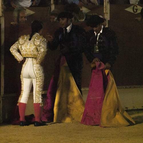 GIRL BULLFIGHTER