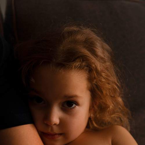 под защитой