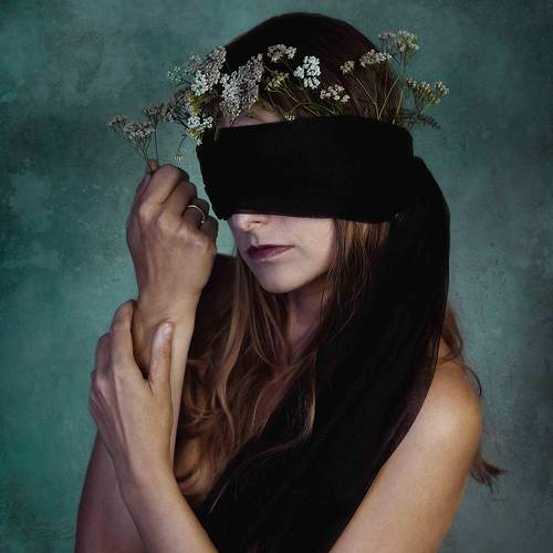 Blind flower