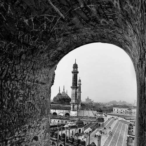 BARA IMAMBARA