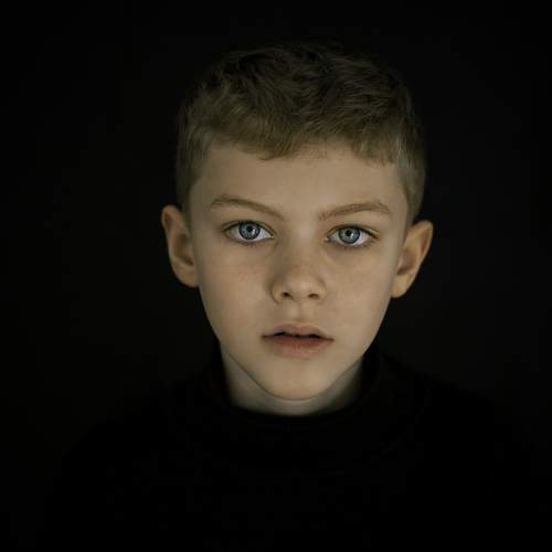BLACK & WIGHT