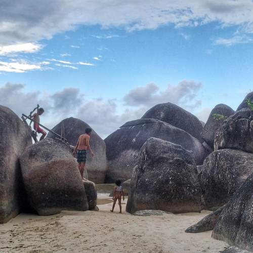 Laskar Pelangi Beach