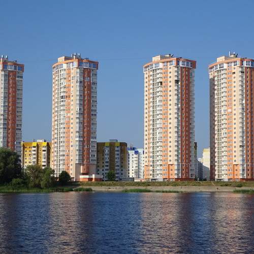 Между небом и землей