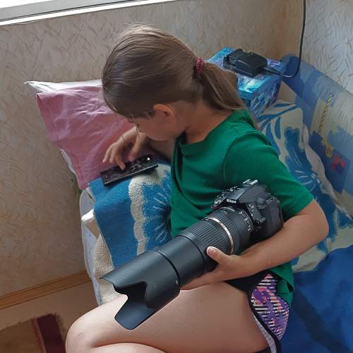 Ника с Никоном. (Nika with Nikon)