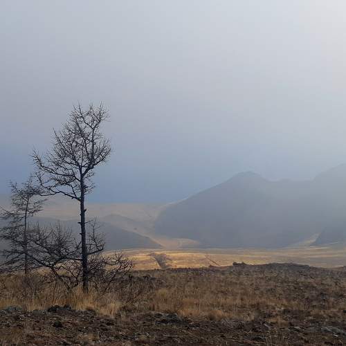 Вид на Байкал с горы Тан-Хан, Тажеранские степи.