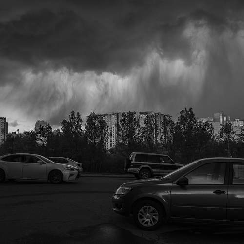 Небо разверзлось.
