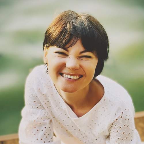 Прекрасная летняя Юля