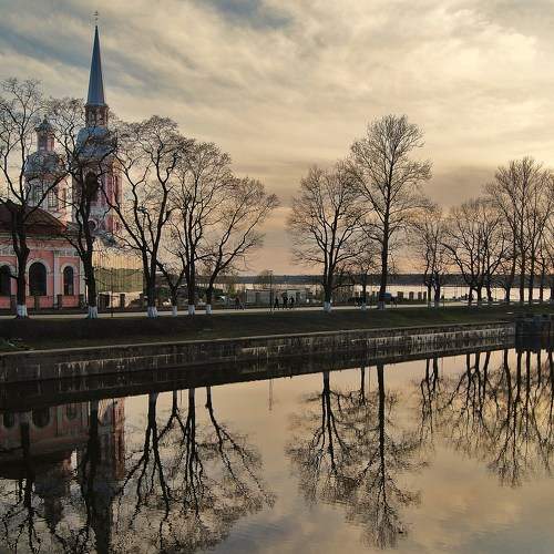 вечерело