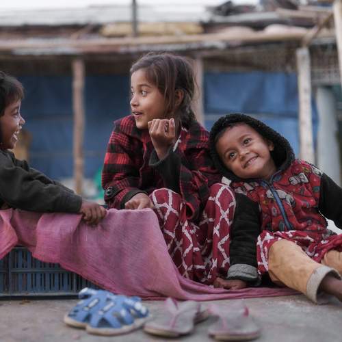 Childhood happiness with siblings