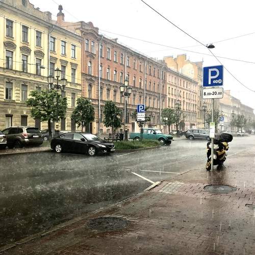 Питерские улицы под дождём.