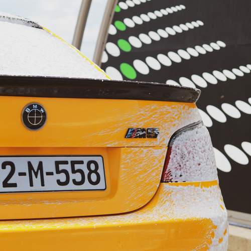 Bmw m5 bumblebee