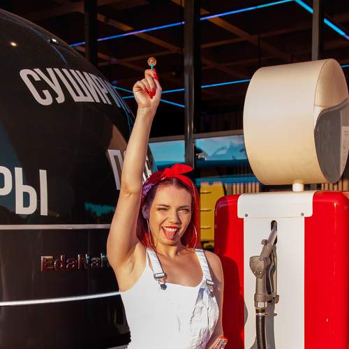 Pin up