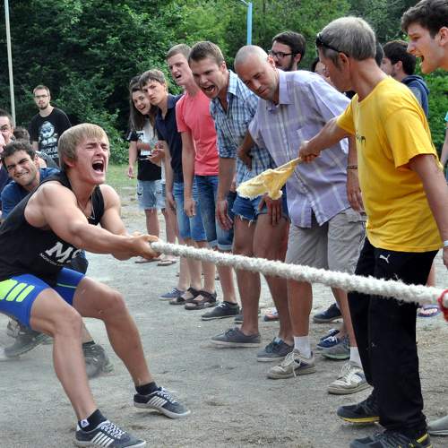 Перетягивание каната