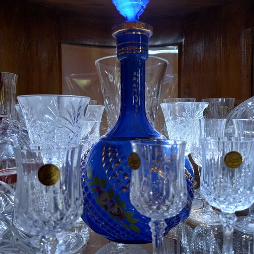 Blue crystal water holder