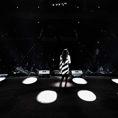 Singing blue