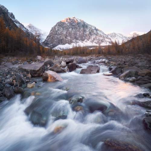 Рассвет в долине Актру. Алтай, сентябрь 2022