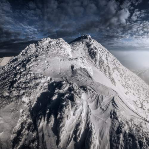 Frozen mountain