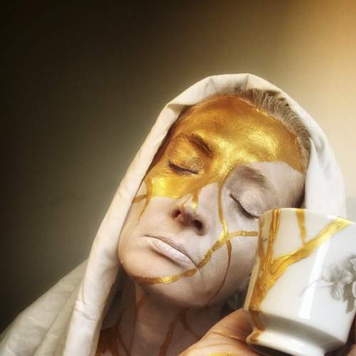 Kintsugi.