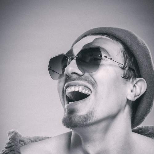 Photo #8872577