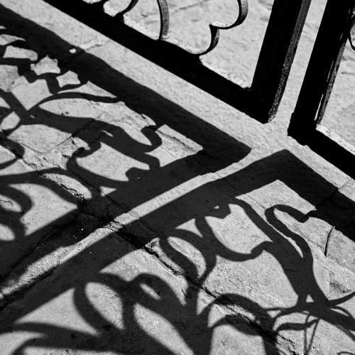 SHADE WITH SHADOW