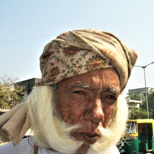 Nomadic Male in the city