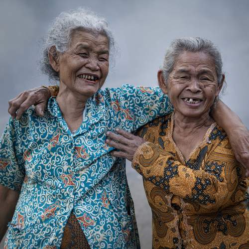 Smilling face two old best friend