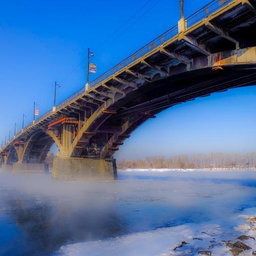 Ангарский мост. Иркутск. Россия.