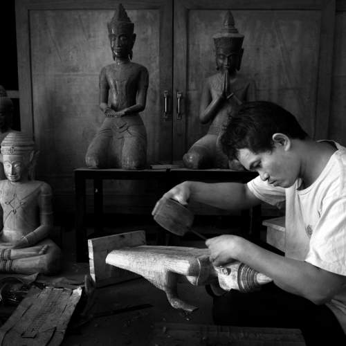 Passionate Khmer wood carver