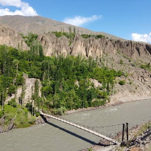 Pontoon bridge