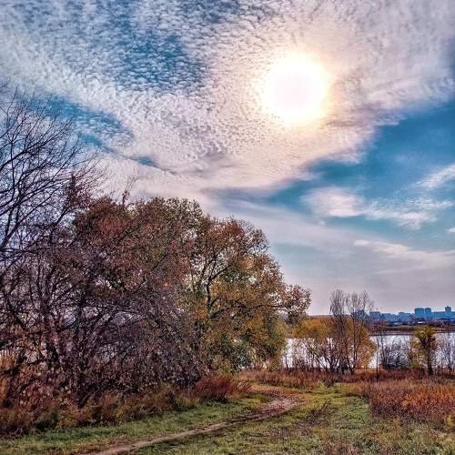 Осенние солнце над Иртышом