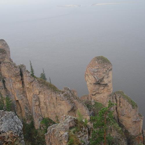 Ленские столбы, в дымке...