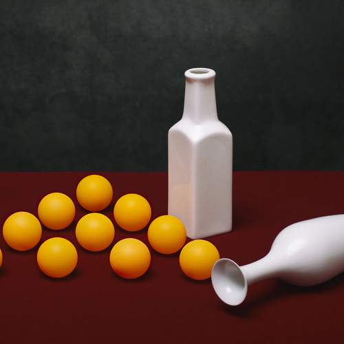 Очень простой натюрморт с шариками