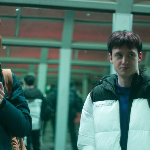 Зеркала или люди